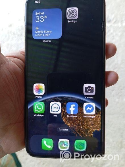 Apple iPhone XS Max . (Used)