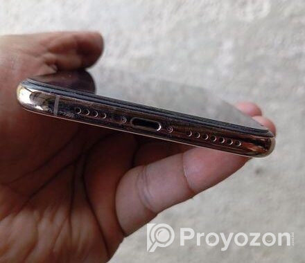 Apple iPhone XS Max . (Used)