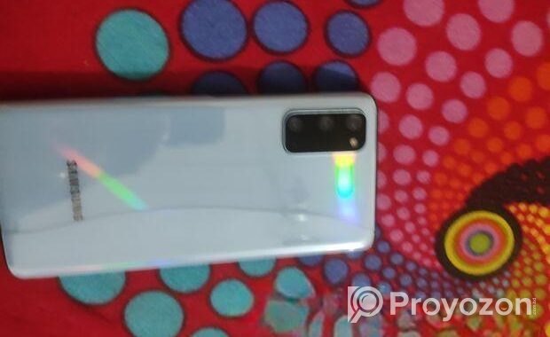 Samsung Galaxy S20 . (Used)