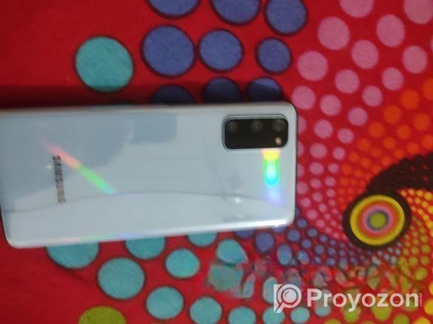 Samsung Galaxy S20 . (Used)