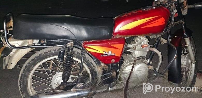 Bajaj Champion . 2004