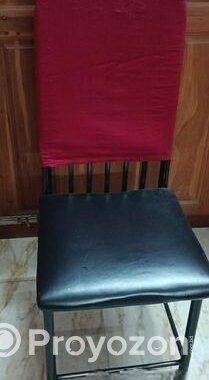 4 Ta Chair Bikri Korbo