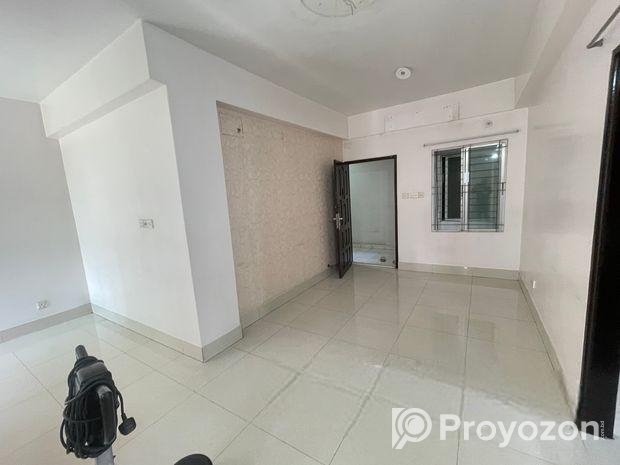 রিং রোড থেকে মাত্র ৫০ মিটার ১০৫০ sqft – ২ বেড ৩ বা