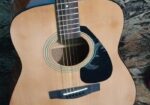 YAMAHA F310 Acoustic Guitar