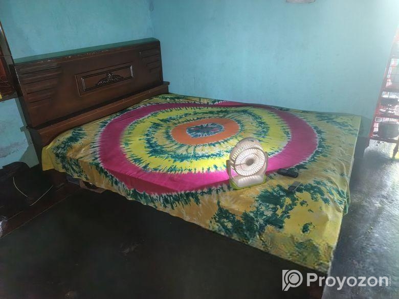 মালয়েশিয়ান কাঠের খাট