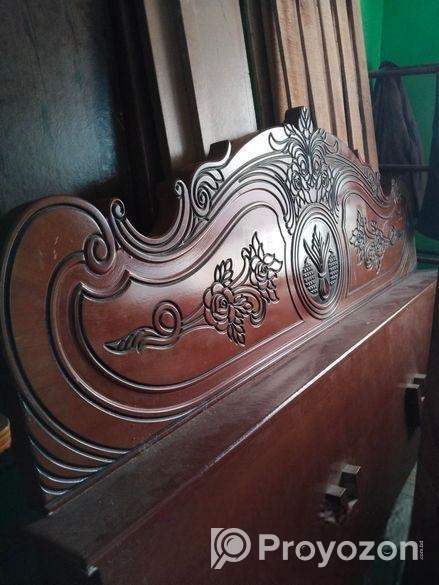 Bed Regal