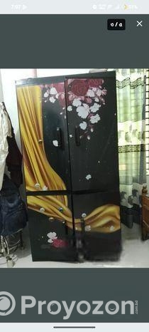 প্লাস্টিকের ওয়ারড্রব