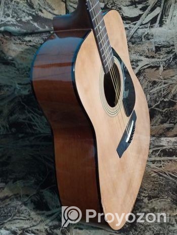 YAMAHA F310 Acoustic Guitar