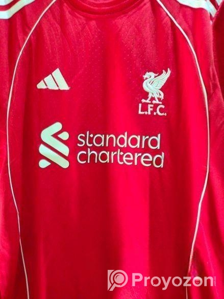 লিভারপুলের নতুন সিজনের জার্সি ২০২৫ ২৬
