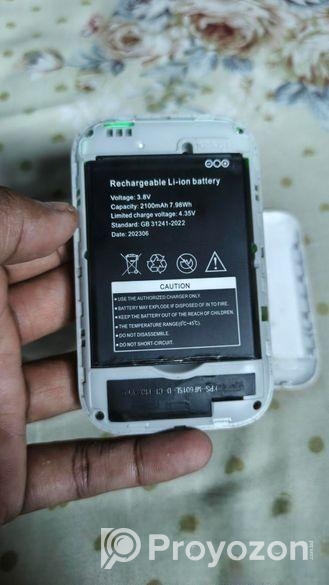 Wifi hotspot / pocket router