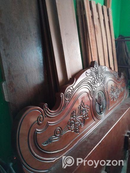 Bed Regal