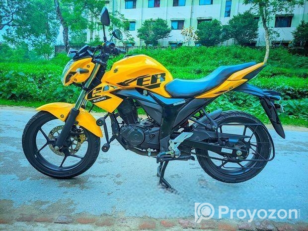 Suzuki Gixxer Monotone ফ্রেশ কন্ডিশন 2023