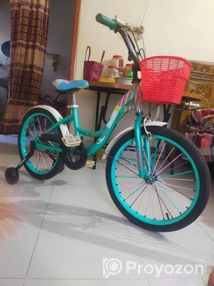 এই সাইকেলটি বিক্রি করব।