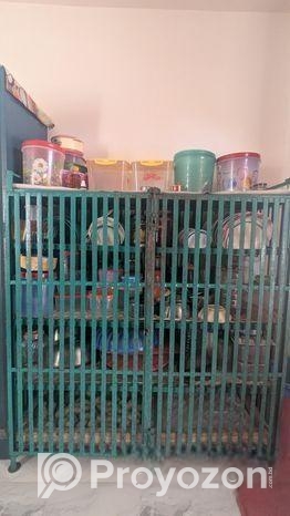 ১ টি র‍্যাক, আলমারি, শোকেস বিক্রয় হবে