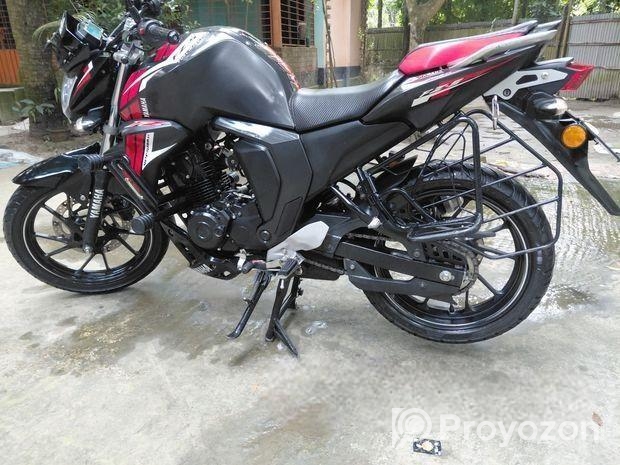 Yamaha FZs V2 . 2023