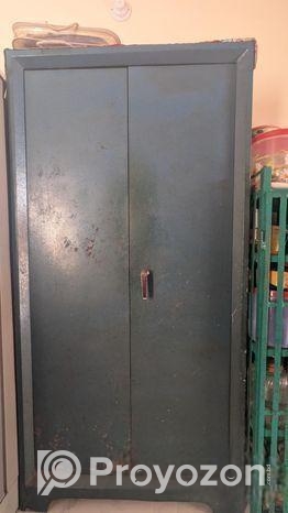 ১ টি র‍্যাক, আলমারি, শোকেস বিক্রয় হবে