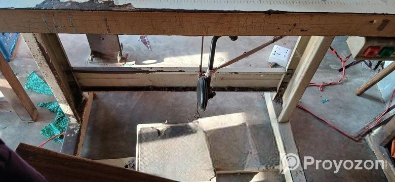 এই সেলাই মেশিনটি বিক্রি করা হইবে