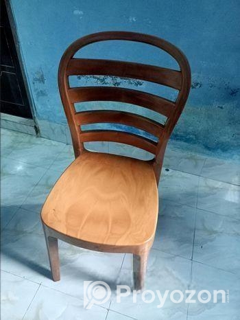 টেবিল চেয়ার