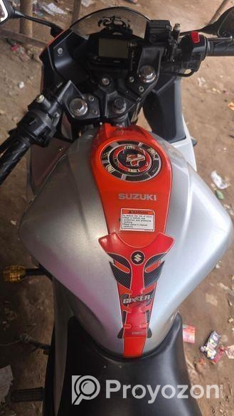 Suzuki Gixxer SF . 2021