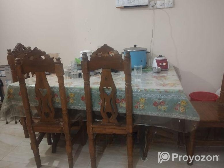 Dining Table For Sale with Four Chair