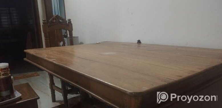 Dining Table For Sale with Four Chair