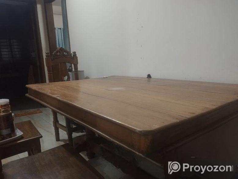 Dining Table For Sale with Four Chair