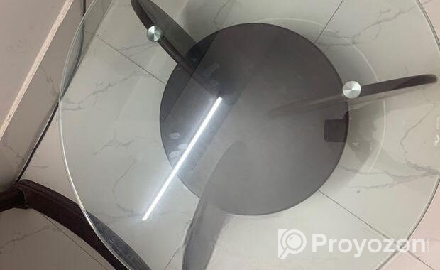 হাতিলের তৈরি সেন্টার টেবল