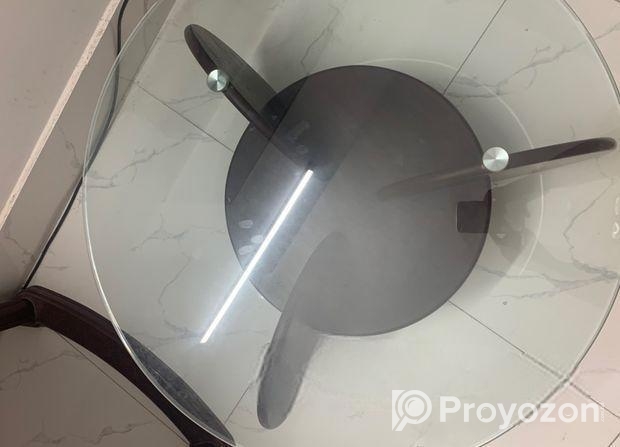 হাতিলের তৈরি সেন্টার টেবল