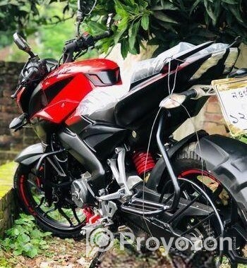 Bajaj Pulsar NS 160 . 2022