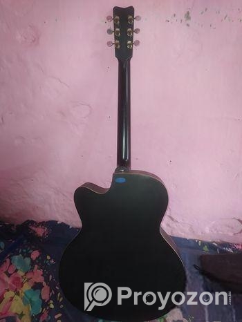 গিটার বিক্রি করা হবে