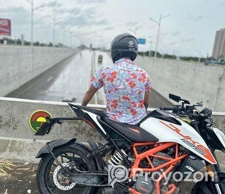 KTM Duke 125 ` 2022