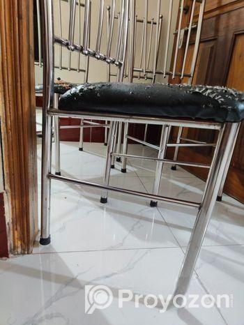 মোটা এস.এস. চেয়ার।