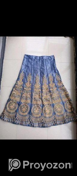 লেহেঙ্গাটি সেল করা হবে। একবার ব্যবহ্রত।