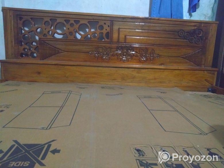 আকাশমণি কাঠের খাট