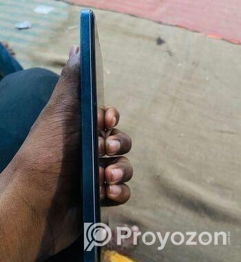 Vivo V25e 8/128 (Used)