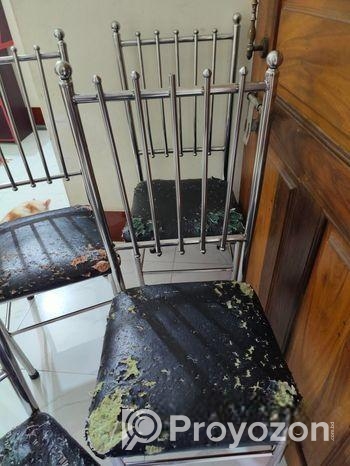 মোটা এস.এস. চেয়ার।