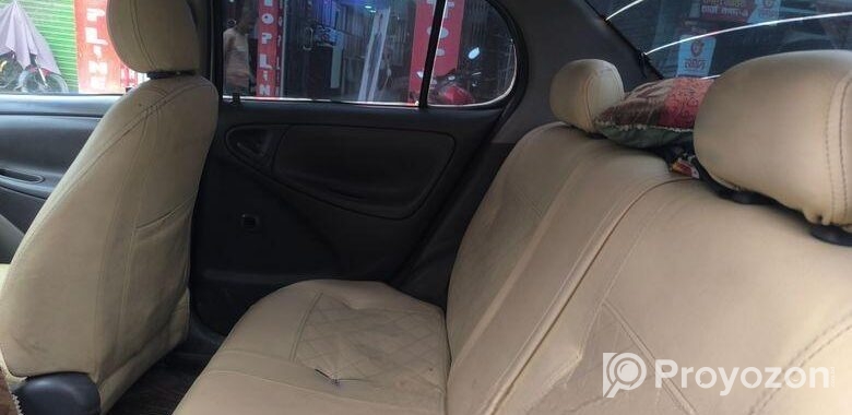 Toyota Platz 1999