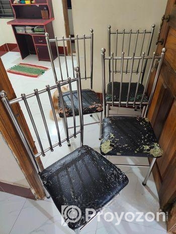 মোটা এস.এস. চেয়ার।