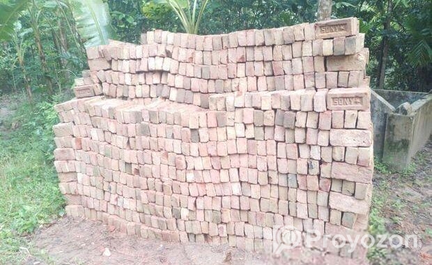 বিল্ডিং তৈরি করার ইট।