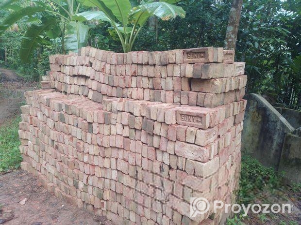 বিল্ডিং তৈরি করার ইট।