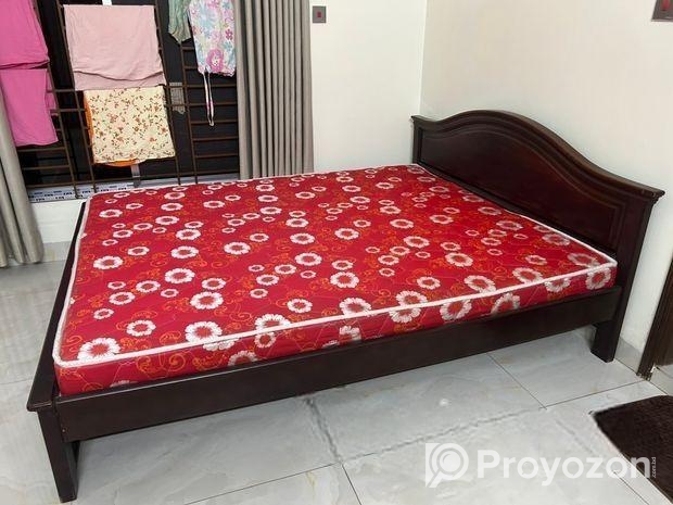 Hatil’s King Size Bed with Mattress