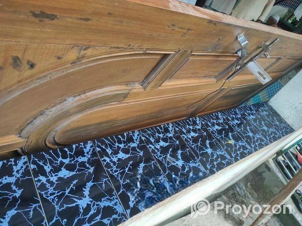 লোহা কাঠের দরজা