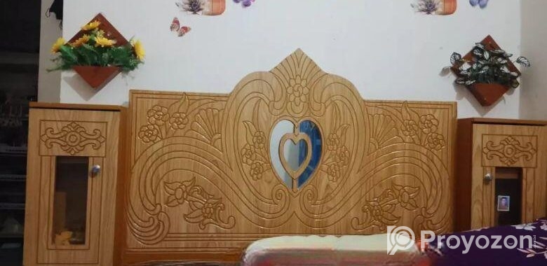 একটি খাট বিক্রি হবে