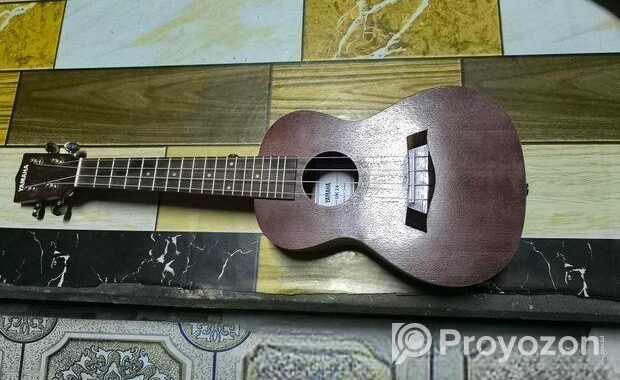 Ukulele বিক্রি করা হবে