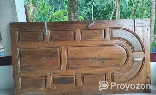 লোহা কাঠের দরজা