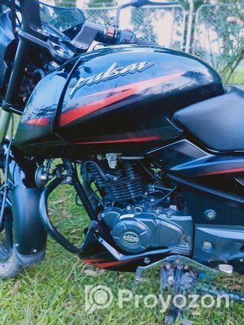 Bajaj Pulsar 150 . 2018