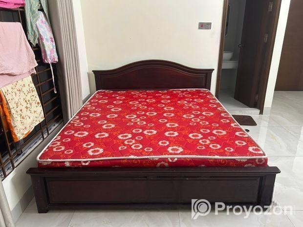Hatil’s King Size Bed with Mattress
