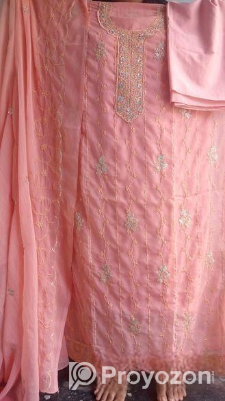 হোয়াইট গোল্ড সিকুইন্স থ্রি-পিস