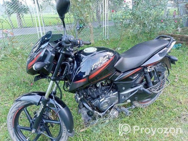 Bajaj Pulsar 150 . 2018