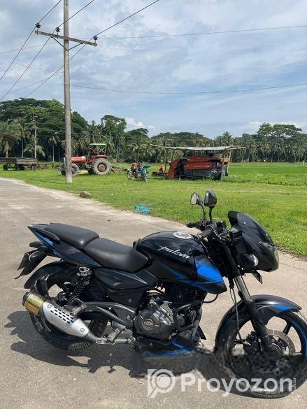 Bajaj Pulsar 150 . 2021